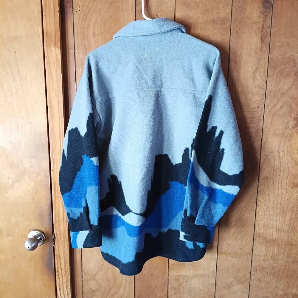 Wild Fable Light Blue Abstract Fleece Shacket Jacket Snap Front Women’s Size S - Picture 5 of 5